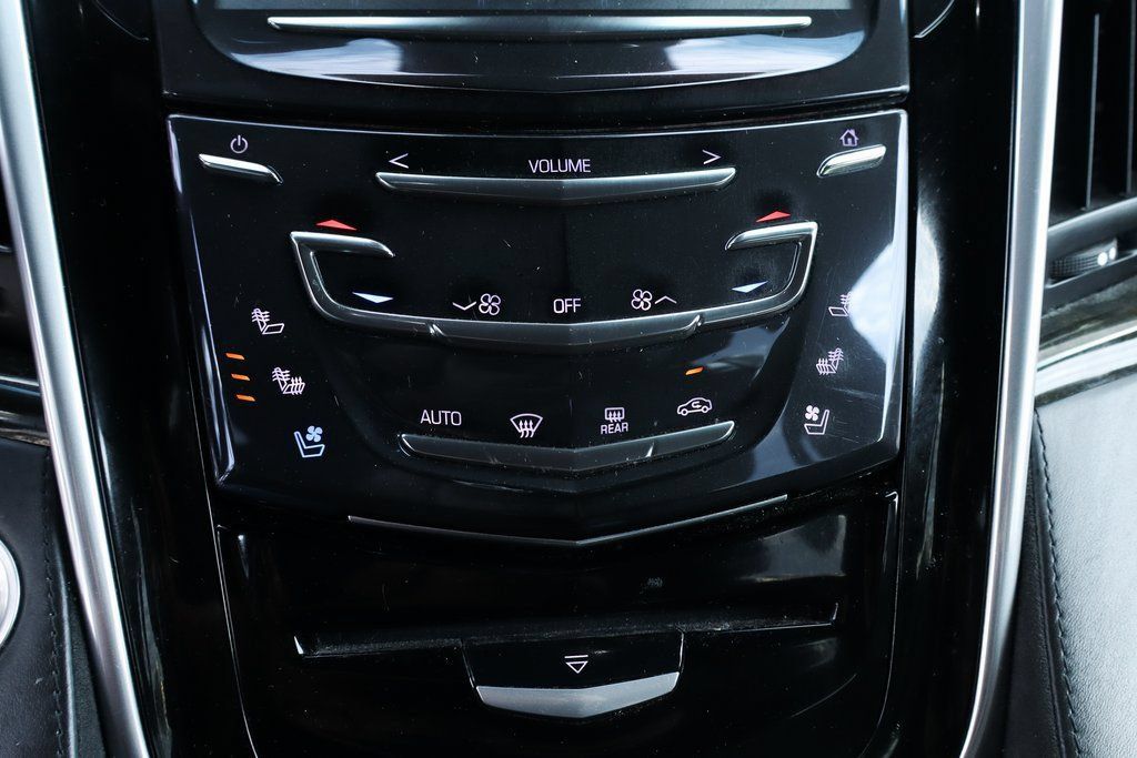 Used 2019 Cadillac Escalade Platinum AWD/4WD image 37
