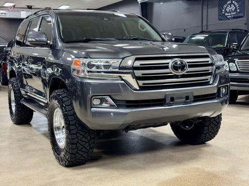 Used 2019 Toyota Land Cruiser AWD/4WD image 4