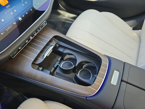 New 2026 Mercedes-Benz E 350 4MATIC Sedan image 25