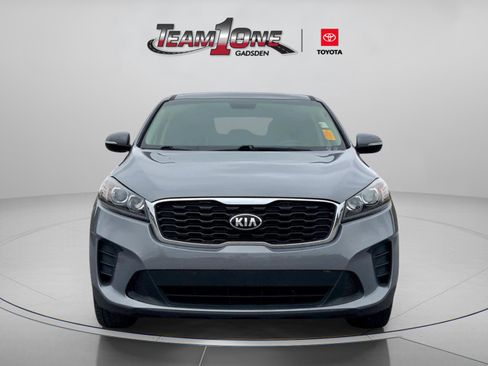 Used 2020 Kia Sorento LX image 2