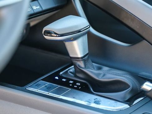 Certified 2023 Hyundai Elantra SE FWD image 25