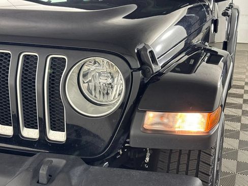 Used 2022 Jeep Wrangler Unlimited Sahara AWD/4WD image 46