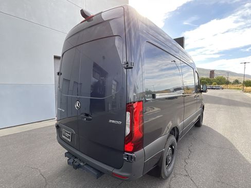 Used 2024 Mercedes-Benz Sprinter 2500 image 15