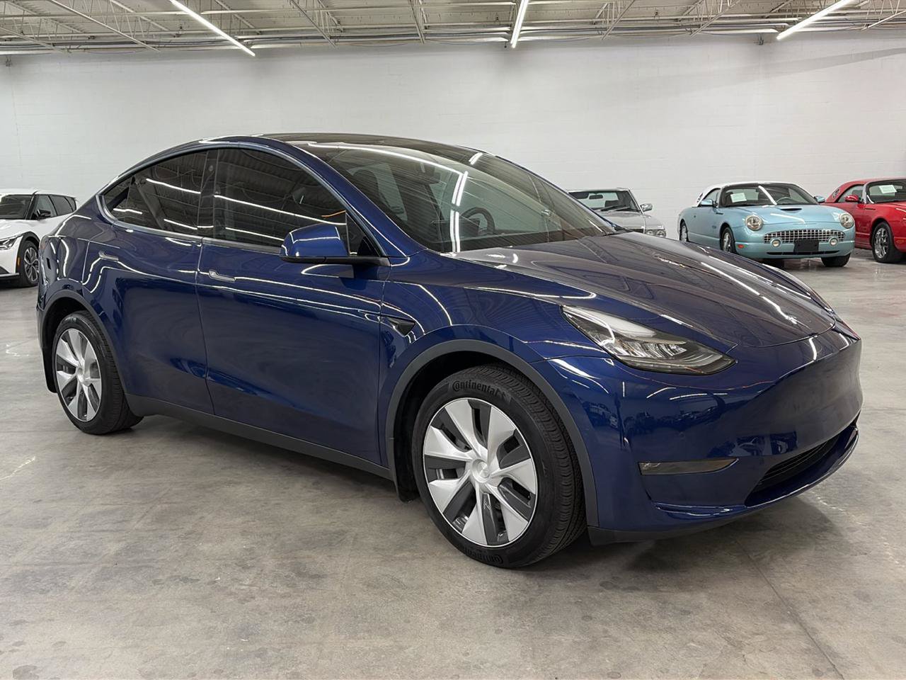 Used 2022 Tesla Model Y Long Range AWD/4WD image 2