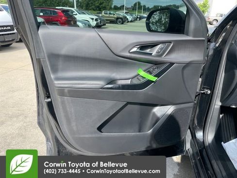 Used 2026 Chevrolet Equinox LT AWD/4WD image 18