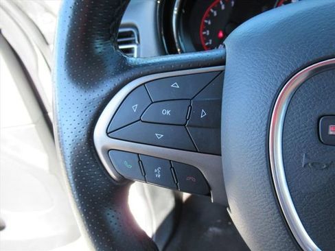 Used 2022 Dodge Durango SXT image 17