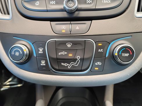 Used 2020 Chevrolet Malibu LS FWD image 18