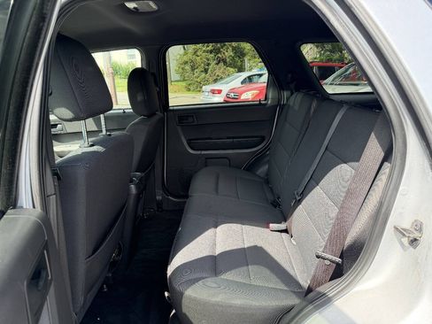 Used 2011 Ford Escape XLT AWD/4WD image 17