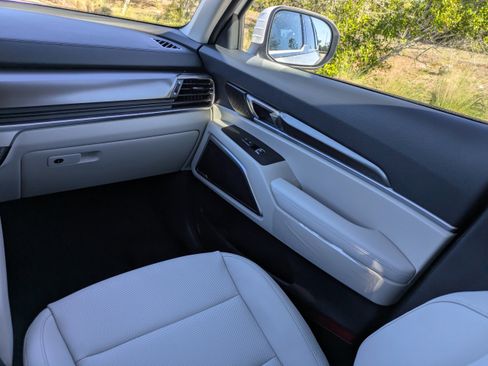 New 2025 Kia Telluride S image 23