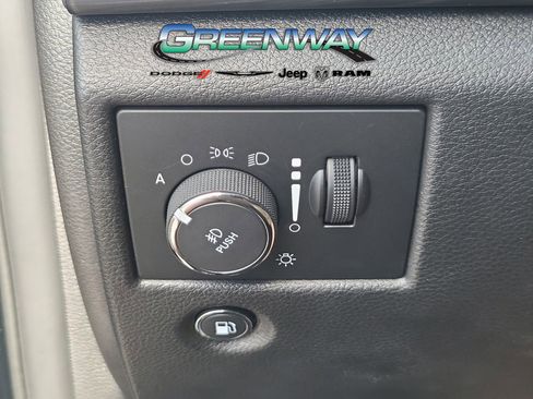 Used 2021 Jeep Grand Cherokee Laredo X image 24