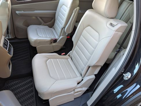 Used 2024 Volkswagen Atlas SEL image 17