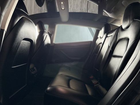 Used 2020 Tesla Model 3 Standard Range Plus image 12