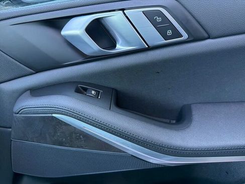 Used 2021 BMW X5 xDrive40i w/ Parking Assistance Package AWD/4WD image 22