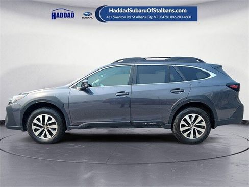 Used 2023 Subaru Outback Premium image 2
