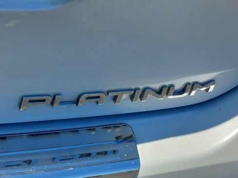 Used 2024 Toyota Highlander Platinum AWD/4WD image 53