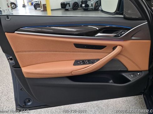 Used 2023 BMW 530e w/ Premium Package RWD image 21