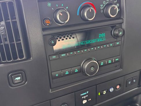 Used 2025 Chevrolet Express 2500 Extended w/ Communications Package image 18