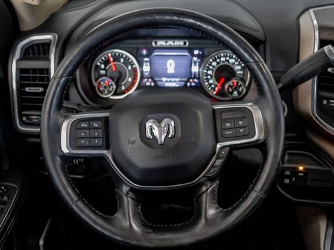 Used 2019 RAM 2500 Laramie AWD/4WD image 16