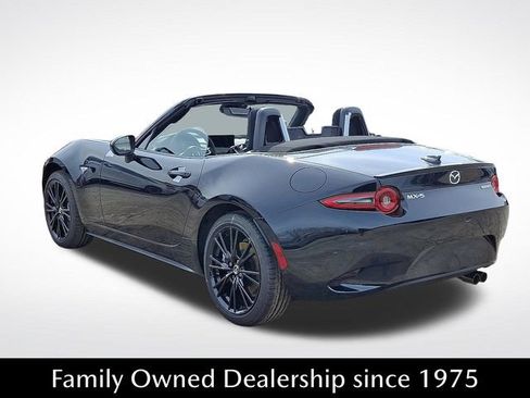 New 2026 MAZDA MX-5 Miata Club RWD image 3