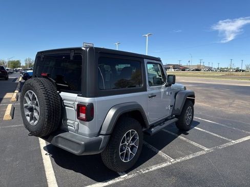 Used 2024 Jeep Wrangler Sport AWD/4WD image 8