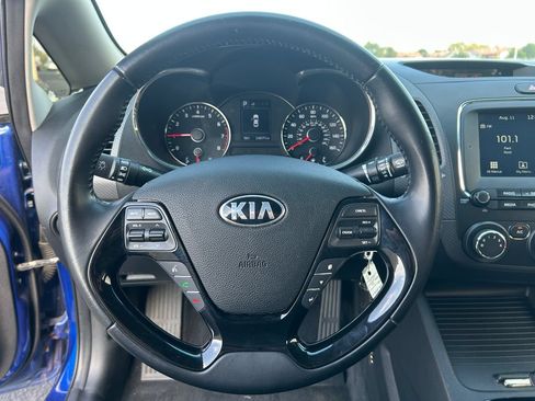 Used 2017 Kia Forte S FWD image 18