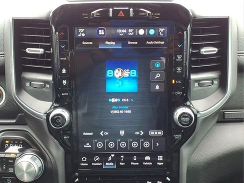 Used 2024 RAM 1500 Laramie AWD/4WD image 20