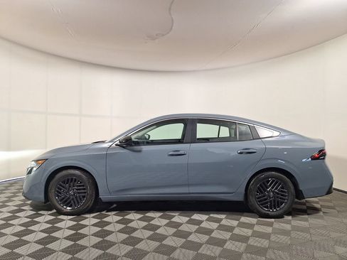 Used 2026 Nissan Sentra SV w/ SV Convenience Package FWD image 8