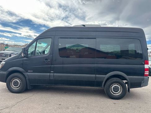 Used 2016 Mercedes-Benz Sprinter 2500 image 4