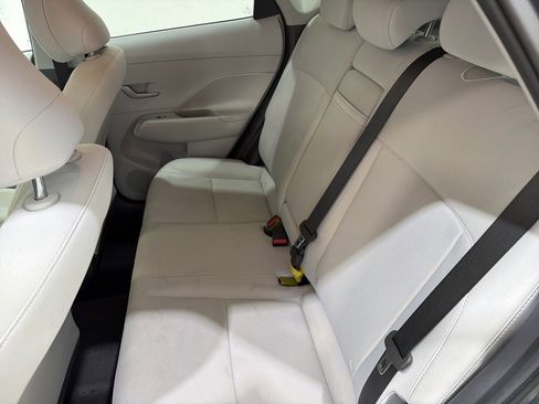Used 2025 Hyundai Kona SEL image 16