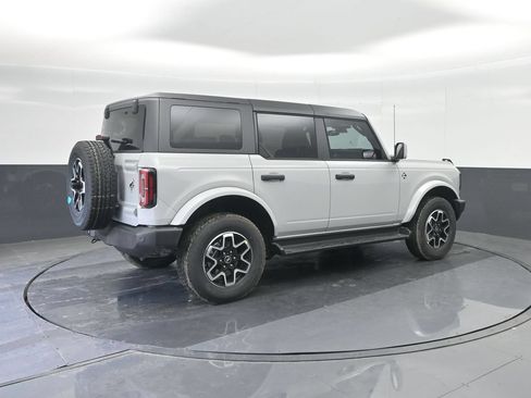 New 2026 Ford Bronco Outer Banks AWD/4WD image 15