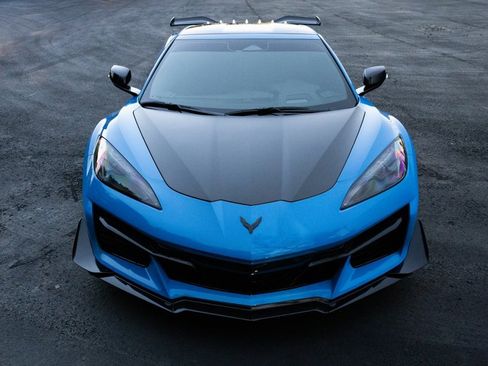 Used 2025 Chevrolet Corvette Z06 w/ Stealth Interior Trim Package image 10