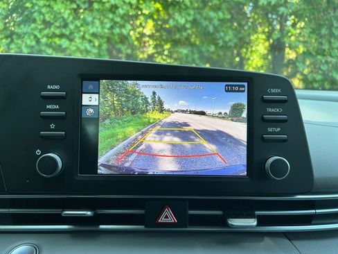 New 2025 Hyundai Elantra Sport image 14