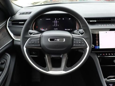 New 2026 Jeep Grand Cherokee Altitude AWD/4WD image 20