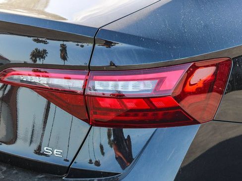 Used 2023 Volkswagen Jetta SE FWD image 10