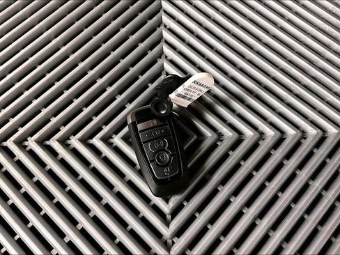 Used 2025 Ford Explorer ST AWD/4WD image 11