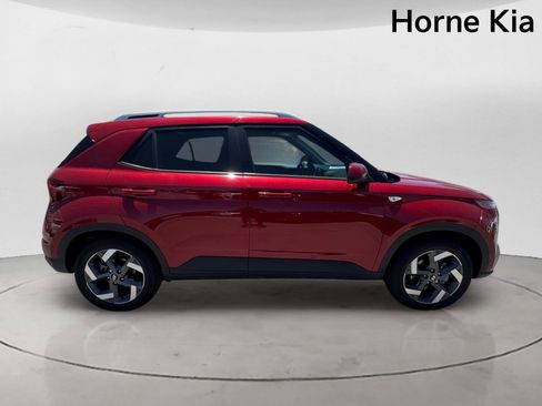 Used 2025 Hyundai Venue Limited FWD image 3