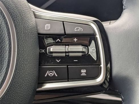 Certified 2025 Kia Carnival SX Prestige FWD image 44