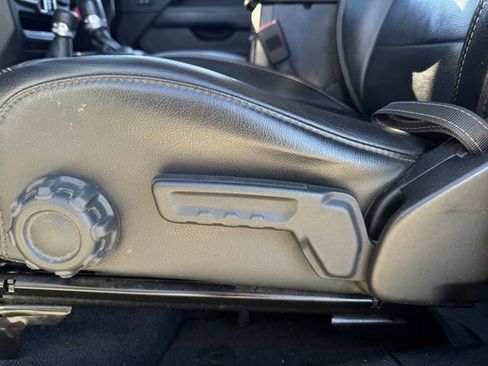 Used 2019 Jeep Wrangler Unlimited Sahara image 29