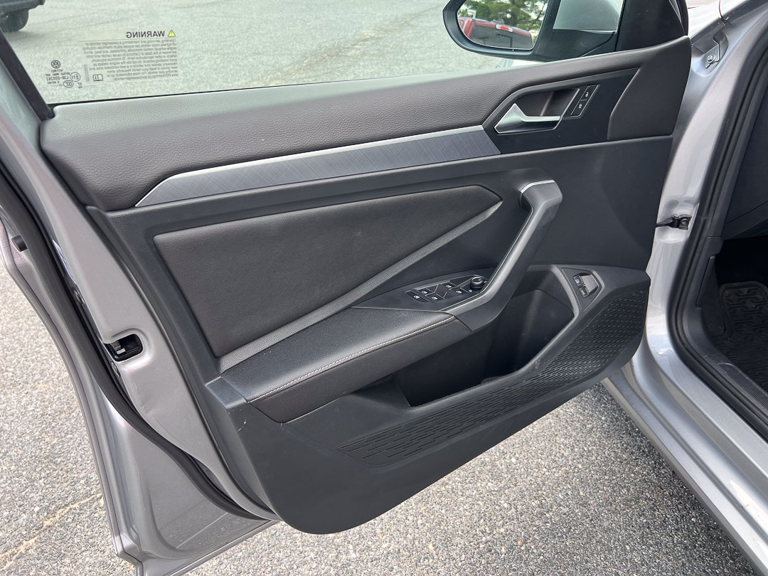 Used 2022 Volkswagen Jetta SE FWD image 10