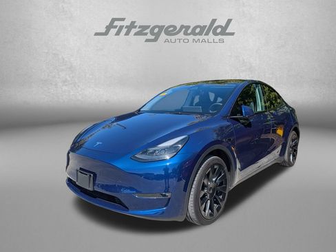 Used 2023 Tesla Model Y Long Range AWD/4WD image 3