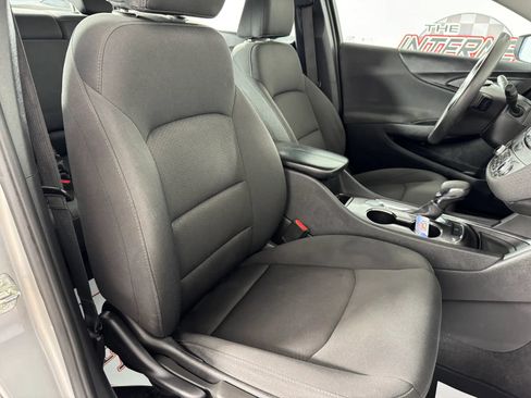 Used 2021 Chevrolet Malibu LT FWD image 33