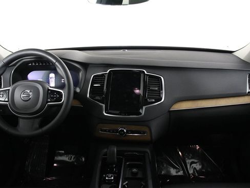 Used 2023 Volvo XC90 T8 Plus w/ Protection Package Premier image 7