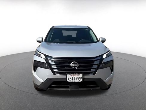 Used 2025 Nissan Rogue SV FWD image 4