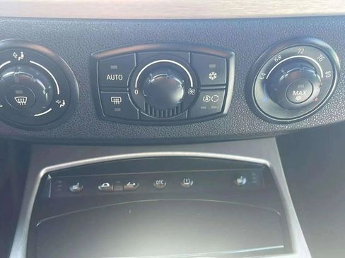 Used 2005 BMW Z4 2.5i image 26