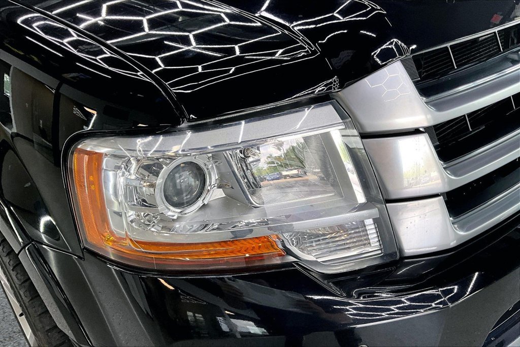 Used 2017 Ford Expedition EL Platinum AWD/4WD image 35