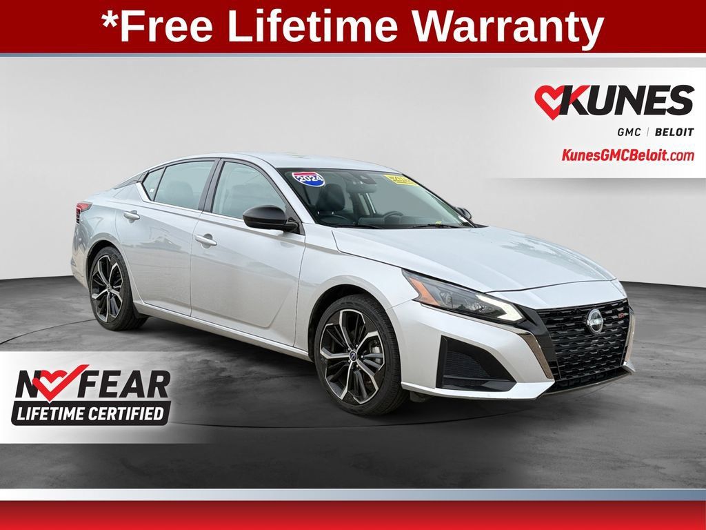 Used 2024 Nissan Altima 2.5 SR FWD image 1