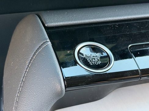 New 2026 Lincoln Navigator Premiere AWD/4WD image 20