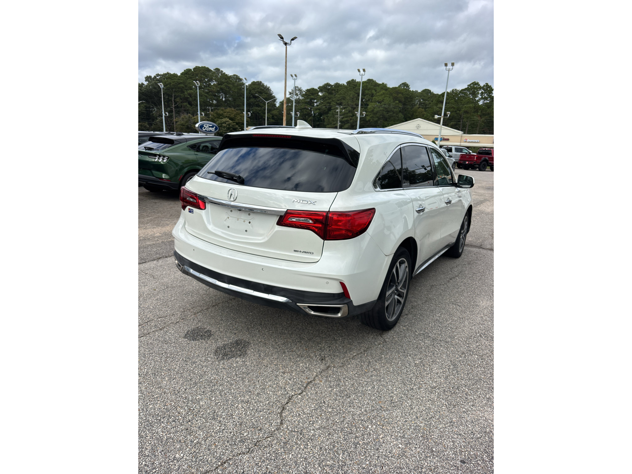 Used 2017 Acura MDX w/ Advance Package AWD/4WD image 3