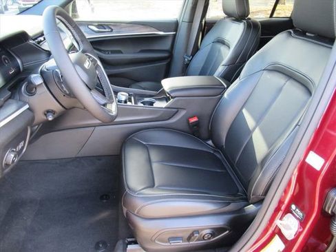 New 2026 Jeep Grand Cherokee Limited RWD image 21