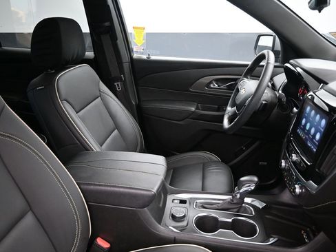 Used 2023 Chevrolet Traverse Premier image 14